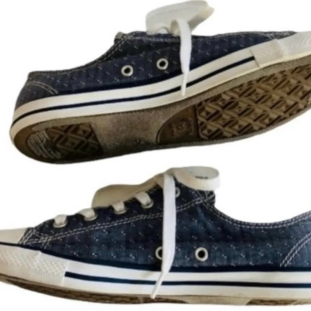Converse Blue Sneakers with White Accents Sz 8 - Picture 3 of 7